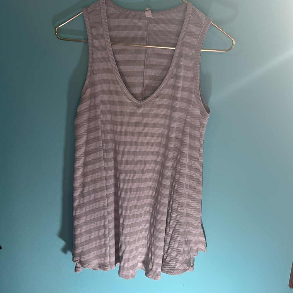 2/$10 Striped Gray Sleeveless Top women’s Large